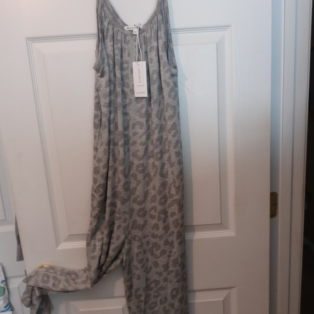 Lounge wear